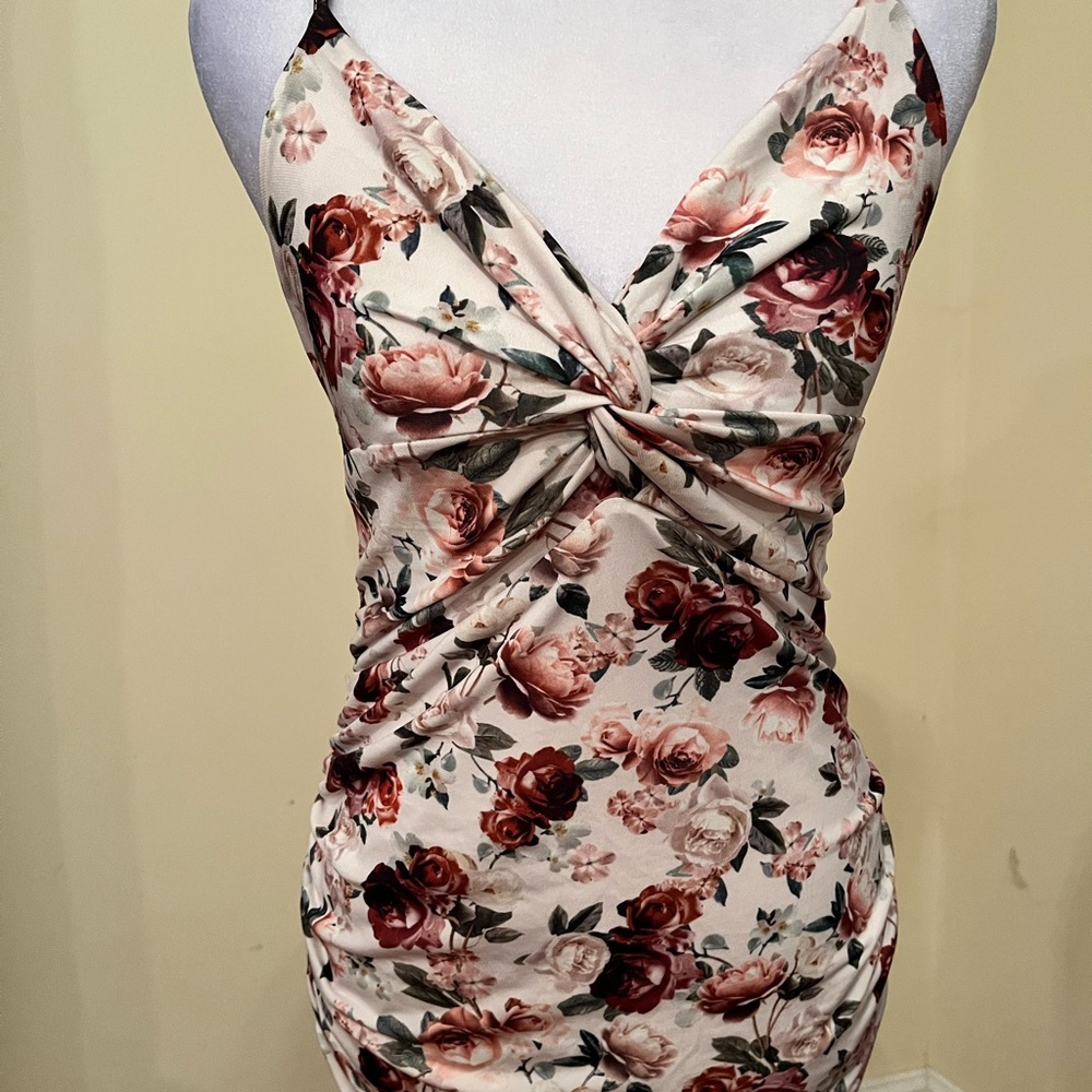 Club L London Pink Floral Maternity Dress - Picture 7 of 8